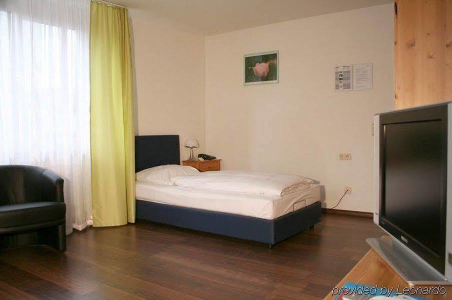 Hotel Domino Stuttgart Eksteriør billede