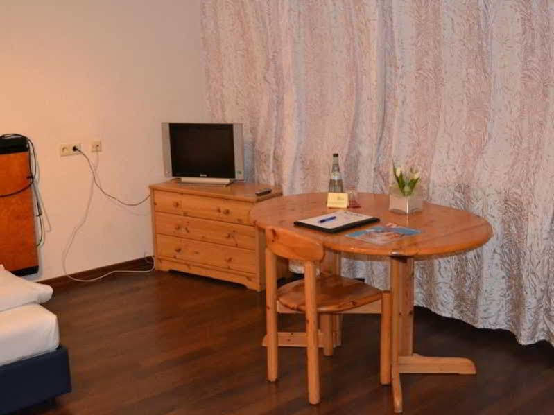 Hotel Domino Stuttgart Eksteriør billede