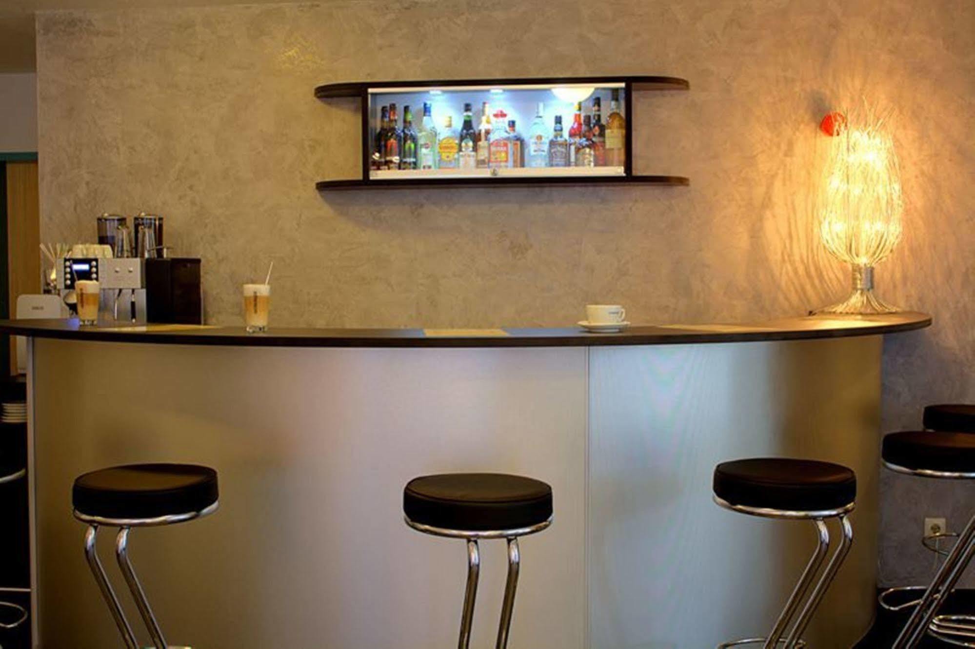 Hotel Domino Stuttgart Eksteriør billede